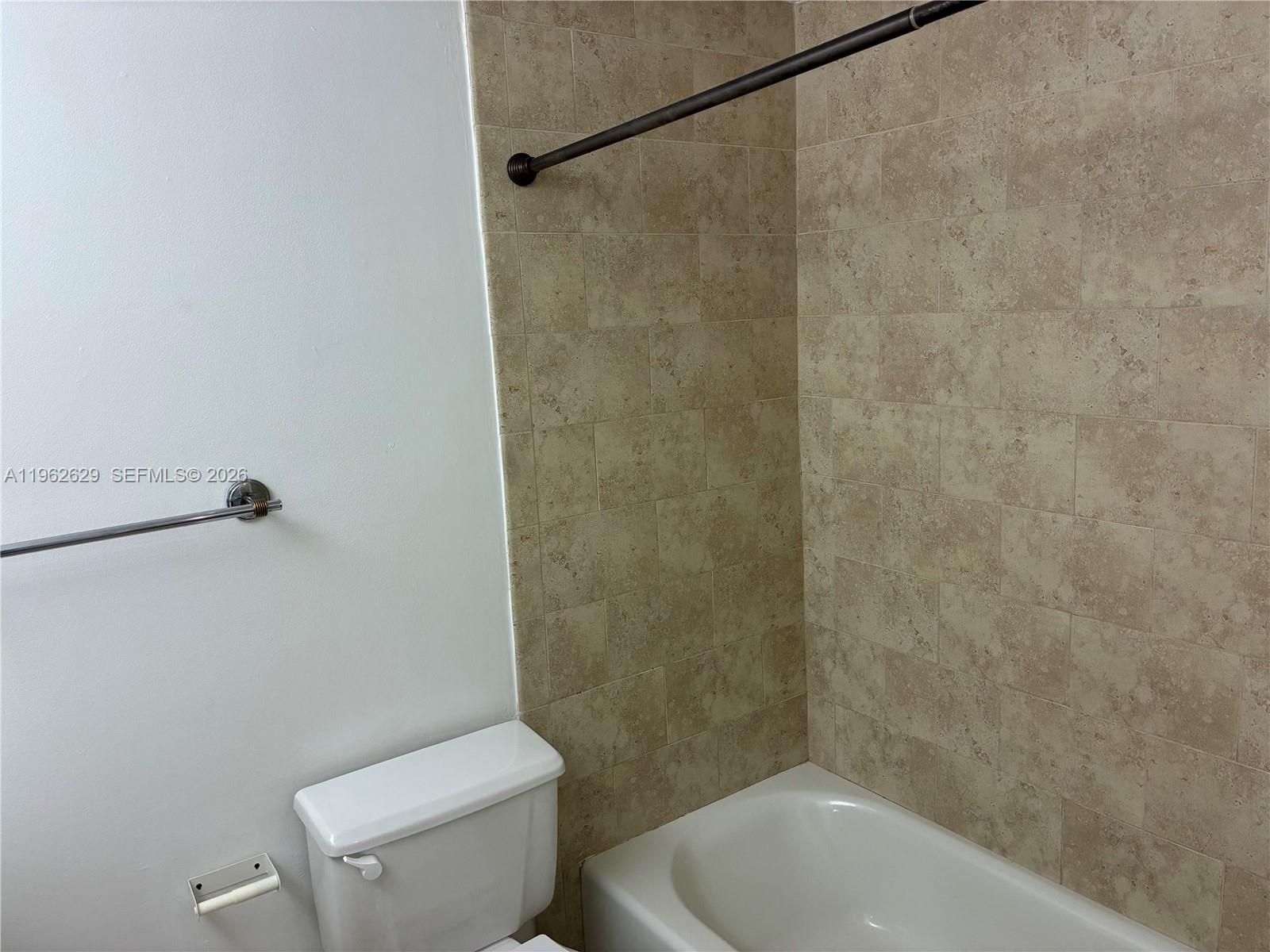 11611 Southwest 90th Terrace Miami, FL 33176 - Photo 16 of 20