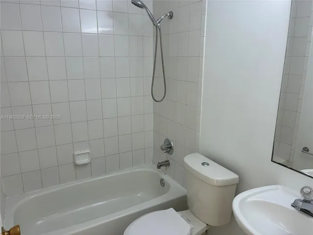 $3,250 | 11611 Southwest 90th Terrace, Miami, FL 33176