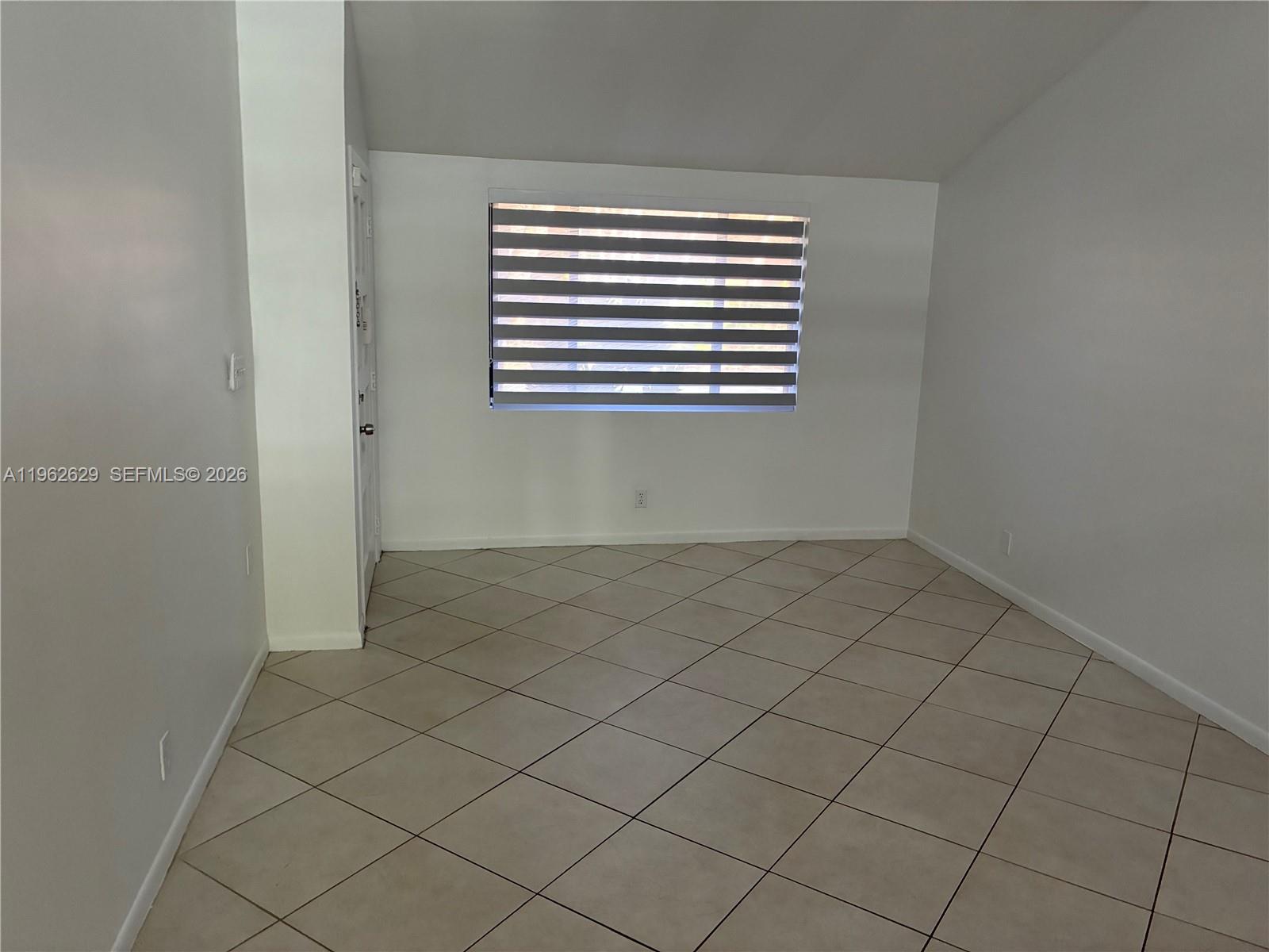 11611 Southwest 90th Terrace Miami, FL 33176 - Photo 2 of 20
