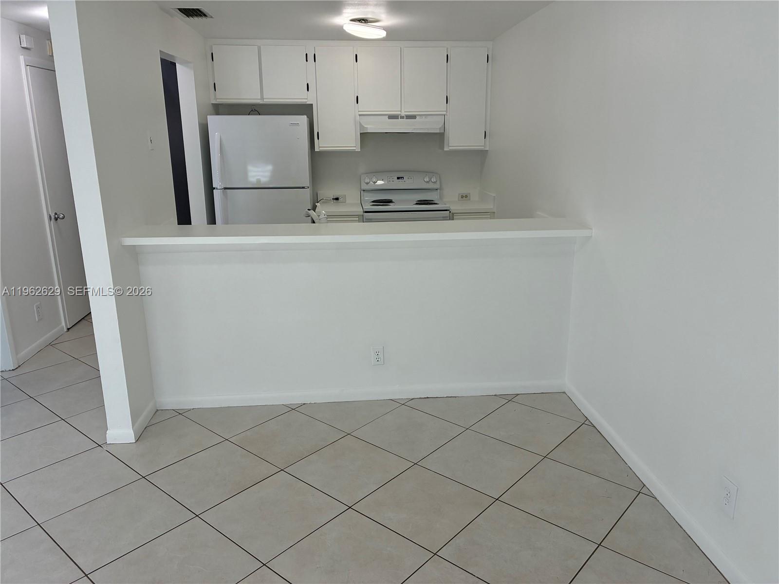 11611 Southwest 90th Terrace Miami, FL 33176 - Photo 5 of 20