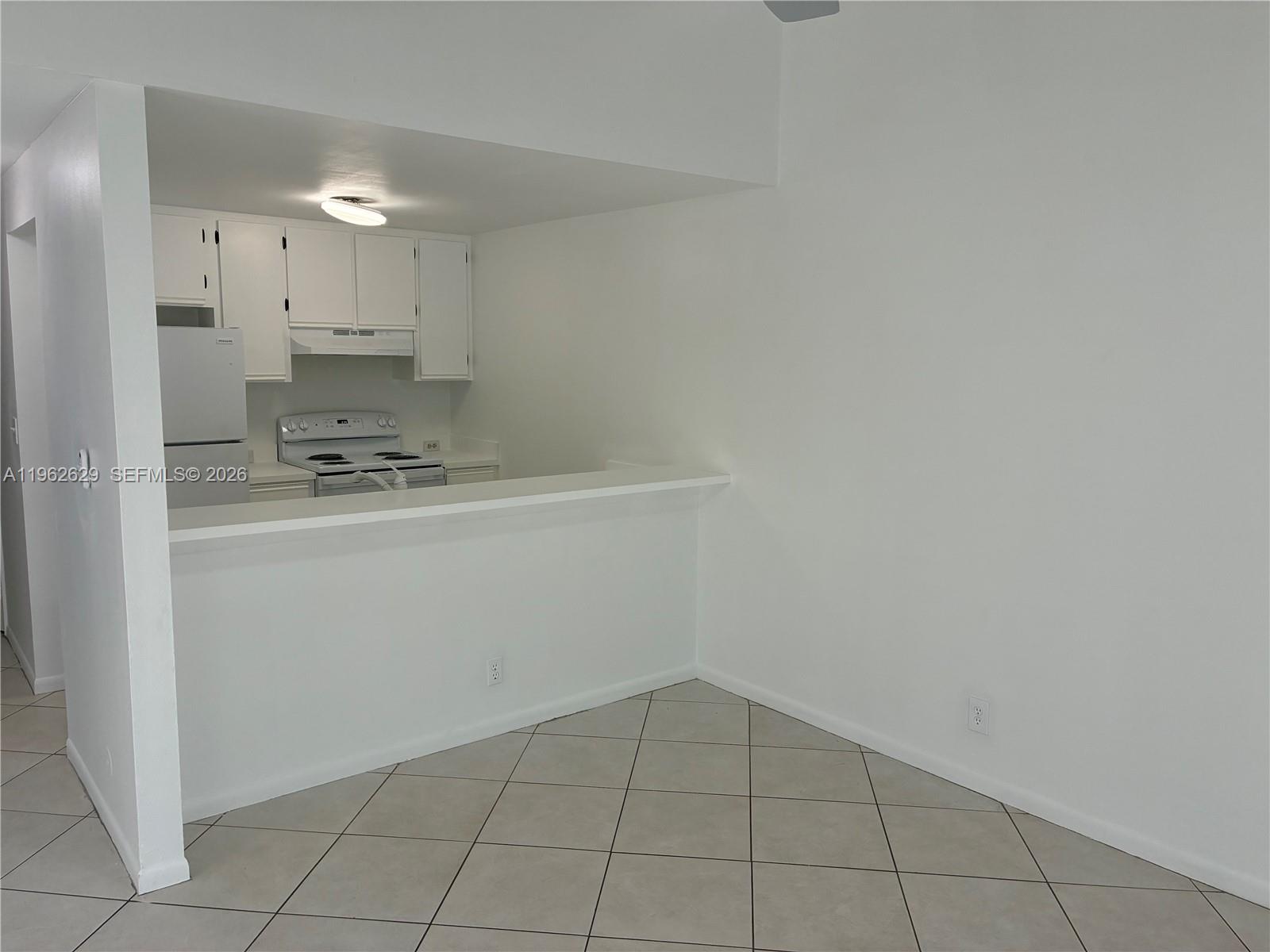 11611 Southwest 90th Terrace Miami, FL 33176 - Photo 6 of 20