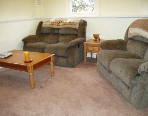 4 Angelwood Road Coventry, RI 02816 - Photo 5 of 8 Living Room.