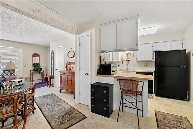 $205,000 | 8333 Lowell Avenue, Unit 4, Overland Park, KS 66212