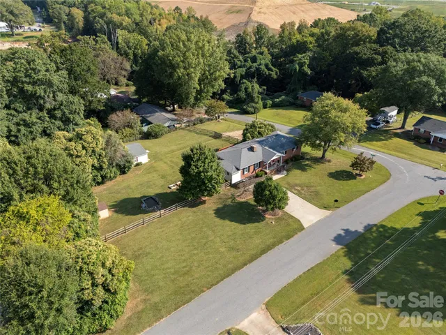 $440,000 | 114 Warren Drive, Belmont, NC 28012