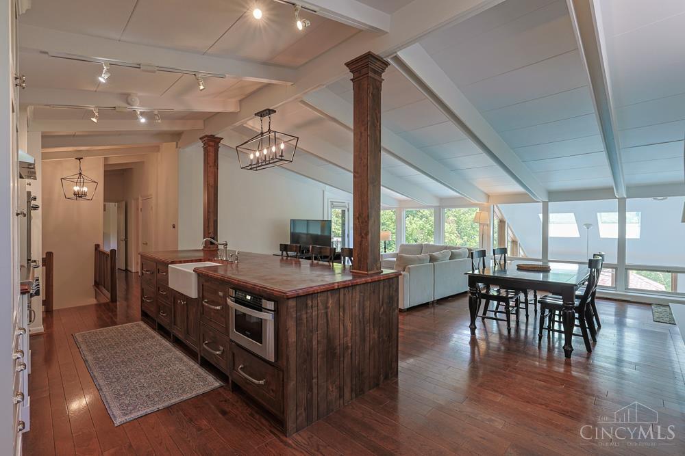 7434 Drake Road Cincinnati, OH 45243 - Photo 9 of 50 Gallery Image 9