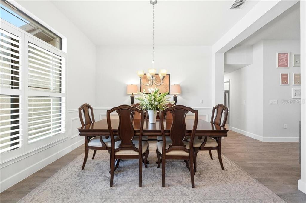 331 Cres Ridge Road Auburndale, FL 33823 - Photo 29 of 63 a dining room with furniture and window