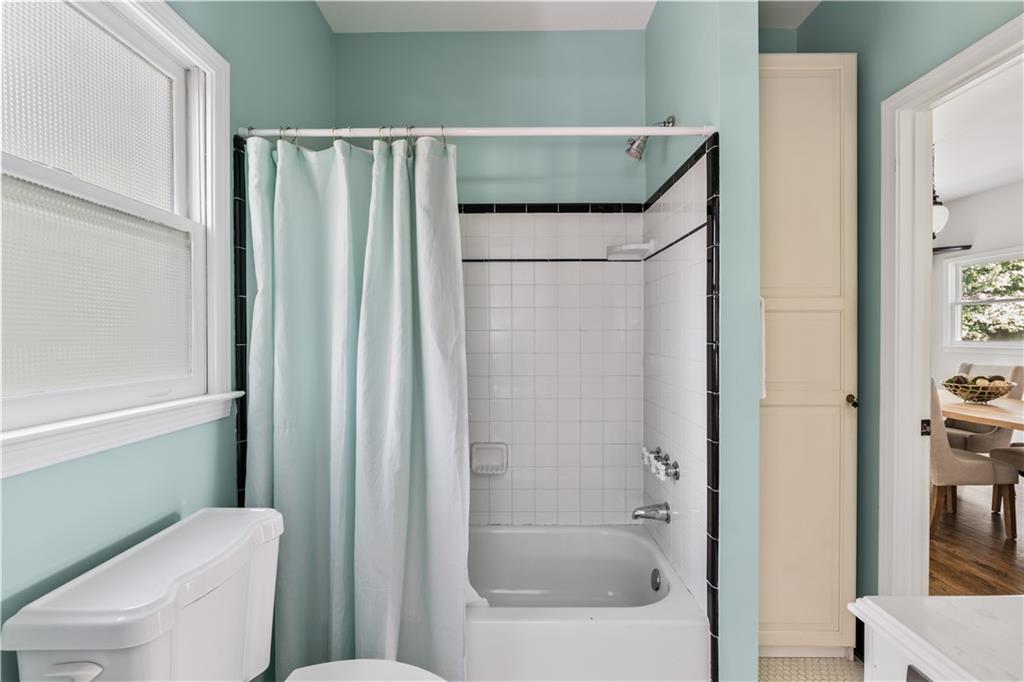 240 Melrose Avenue Decatur, GA 30030 - Photo 15 of 32 a bathroom with a shower a toilet and a sink