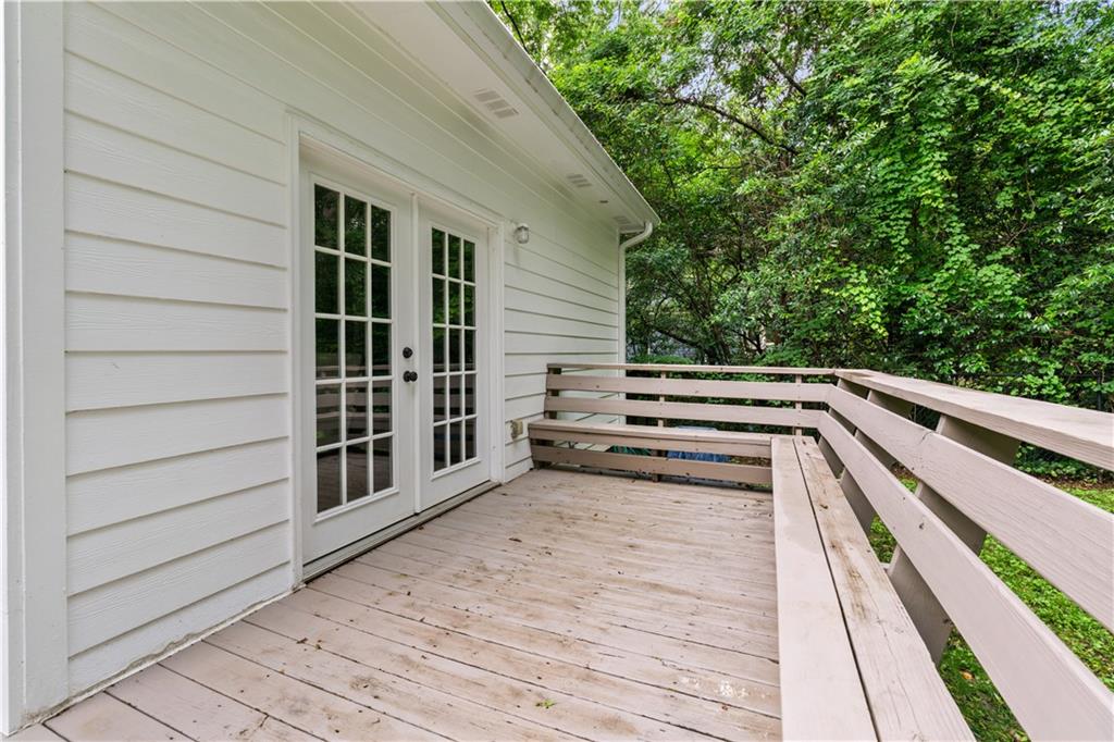 240 Melrose Avenue Decatur, GA 30030 - Photo 29 of 32 a view of balcony and deck