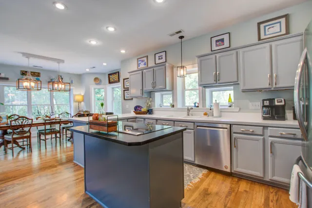 $5,750 | 515 Commonwealth Road, Mount Pleasant, SC 29466