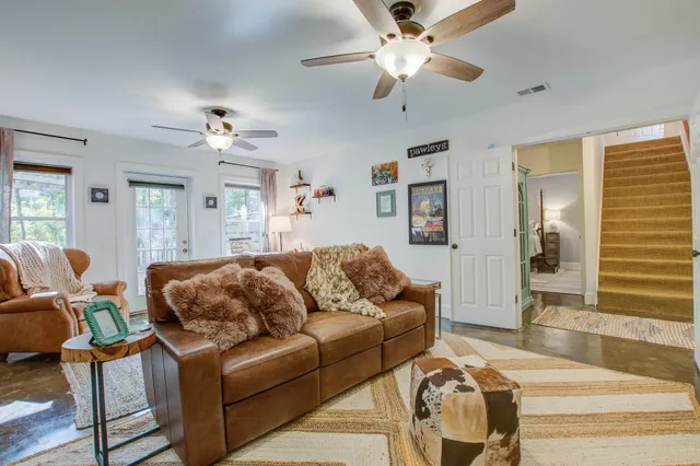 $5,750 | 515 Commonwealth Road, Mount Pleasant, SC 29466