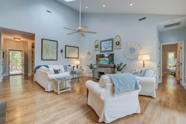 $5,750 | 515 Commonwealth Road, Mount Pleasant, SC 29466