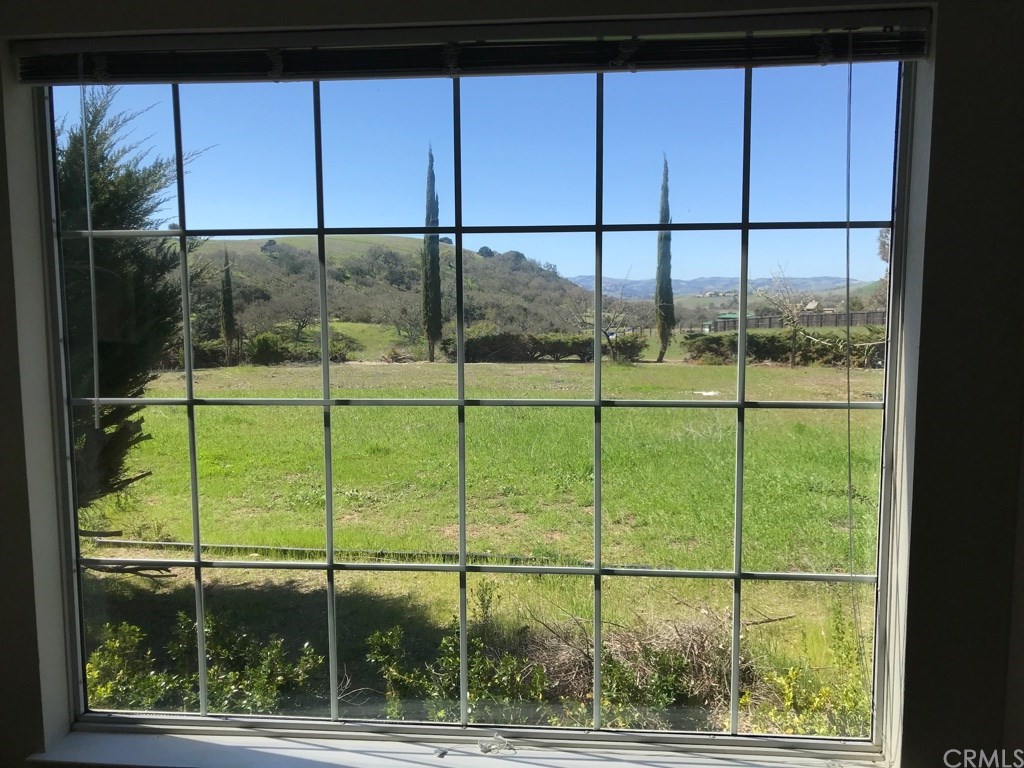 520 Lupine Lane Templeton, CA 93465 - Photo 17 of 25 View from the family room
