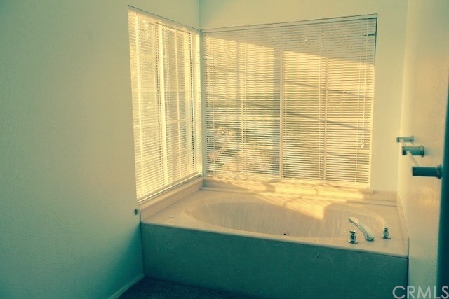 520 Lupine Lane Templeton, CA 93465 - Photo 19 of 25 Master bathroom with garden views