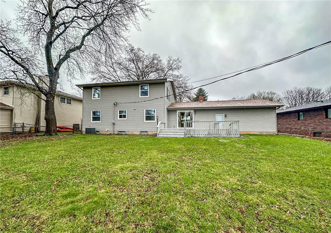 665 Crestline Drive Decatur, IL 62526 - Photo 27 of 32