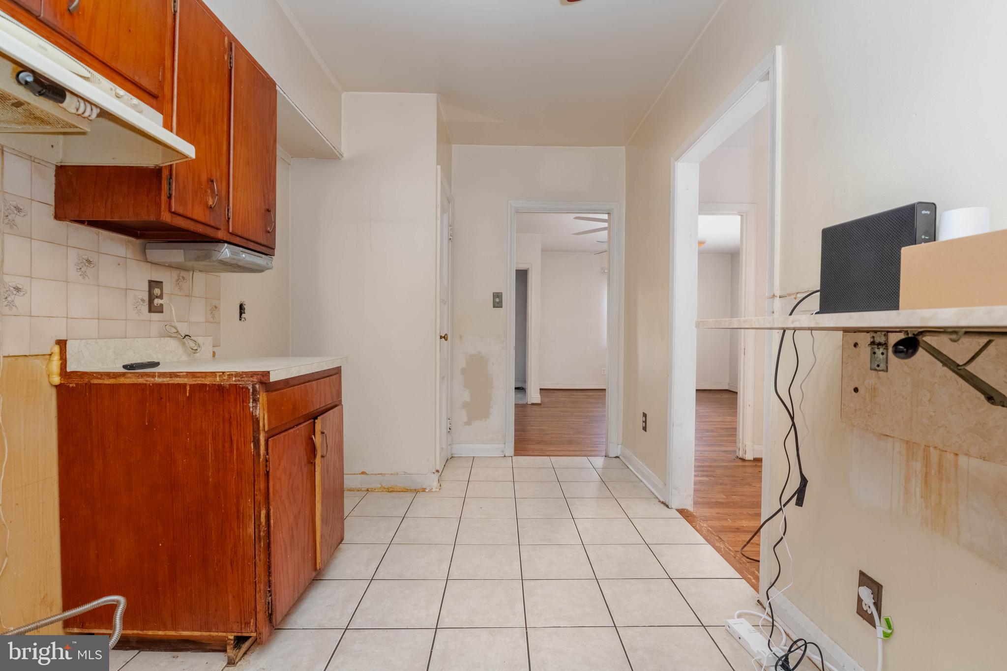 1517 North Potomac Street Baltimore, MD 21213 - Photo 12 of 44 a view of a kitchen from the dinning room