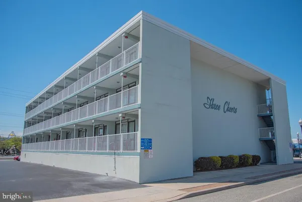 $1,500 | 3010 South Philadelphia Avenue, Unit 303N, Ocean City, MD 21842