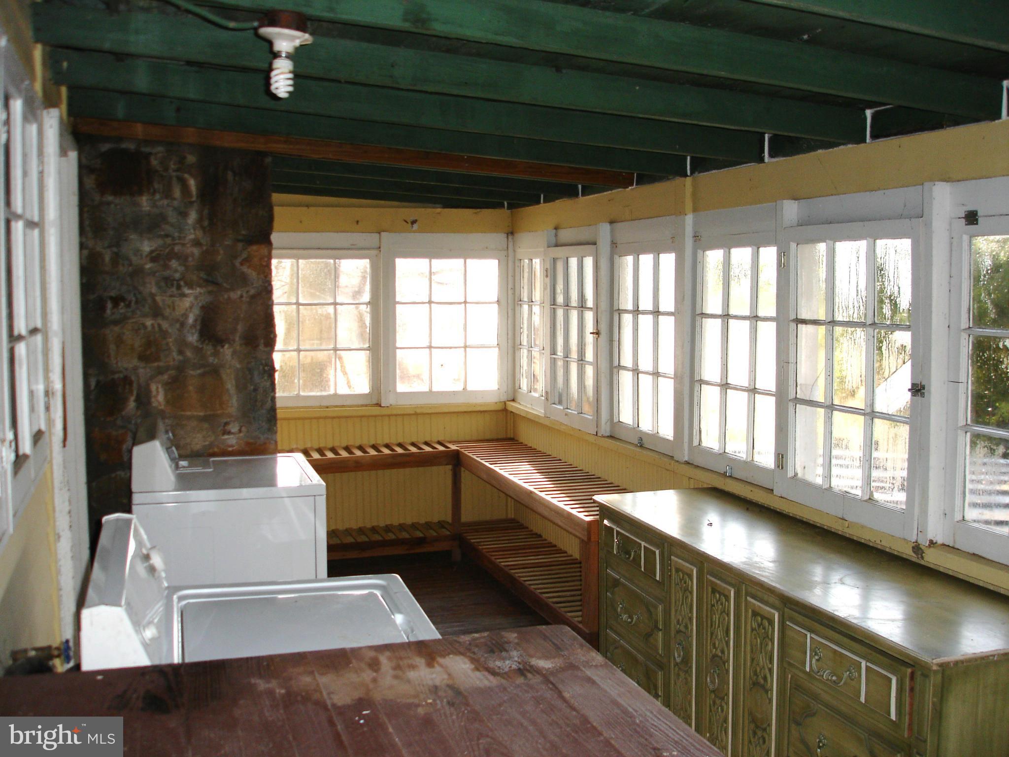 13072 Hume Road Hume, VA 22639 - Photo 12 of 21 Interior (General)