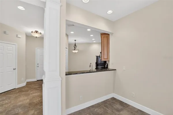 $2,300 | 210 Shell Falls Drive, Apollo Beach, FL 33572