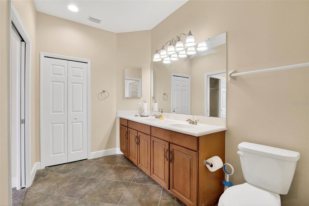 210 Shell Falls Drive Apollo Beach, FL 33572 - Photo 35 of 81