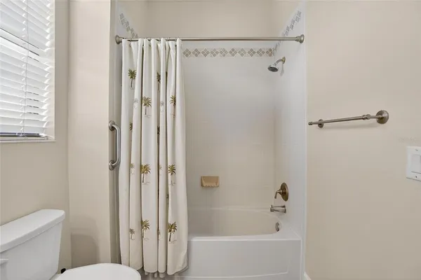 $2,300 | 210 Shell Falls Drive, Apollo Beach, FL 33572