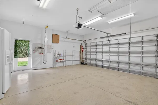 $2,300 | 210 Shell Falls Drive, Apollo Beach, FL 33572