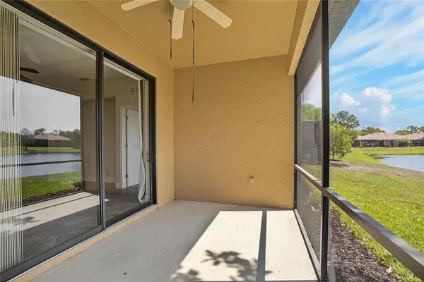 $2,300 | 210 Shell Falls Drive, Apollo Beach, FL 33572