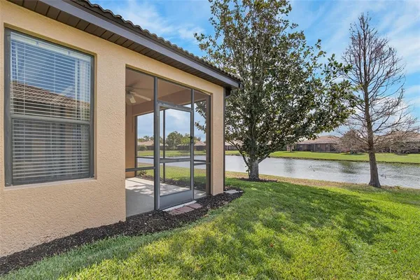 $2,300 | 210 Shell Falls Drive, Apollo Beach, FL 33572