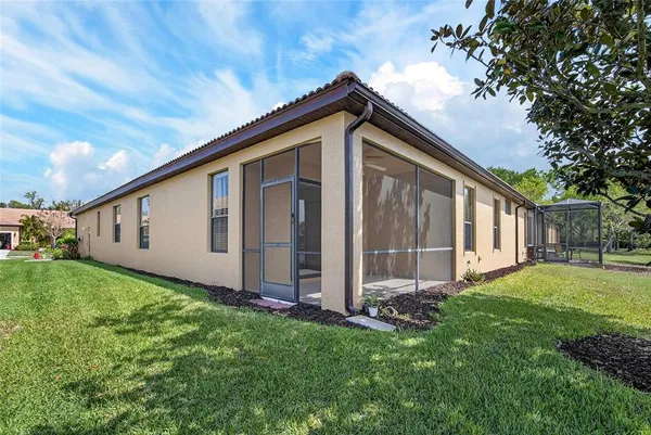 $2,300 | 210 Shell Falls Drive, Apollo Beach, FL 33572