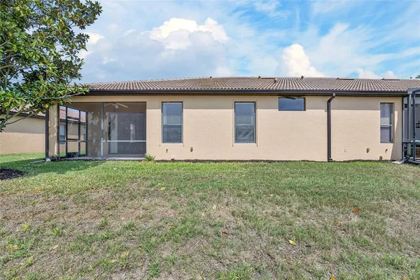 $2,300 | 210 Shell Falls Drive, Apollo Beach, FL 33572
