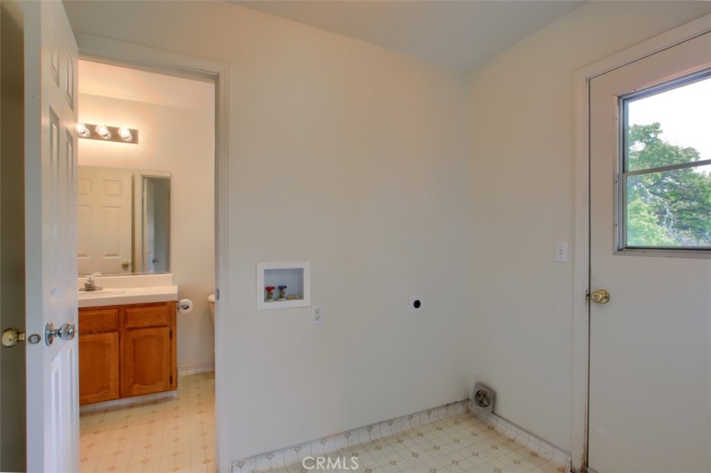 3729 Ben Hur Road Mariposa, CA 95338 - Photo 39 of 56 Laundry Room & guest bathroom