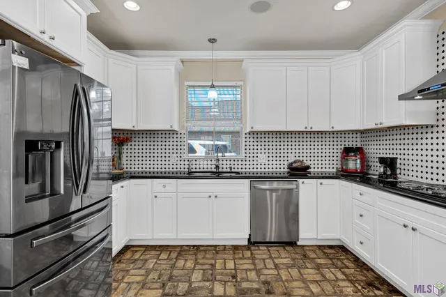 $385,000 | 30545 Cypress Glen Drive, Denham Springs, LA 70726