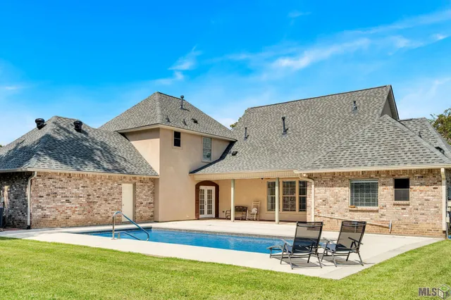 $385,000 | 30545 Cypress Glen Drive, Denham Springs, LA 70726