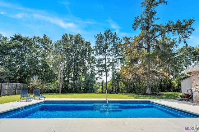 $385,000 | 30545 Cypress Glen Drive, Denham Springs, LA 70726