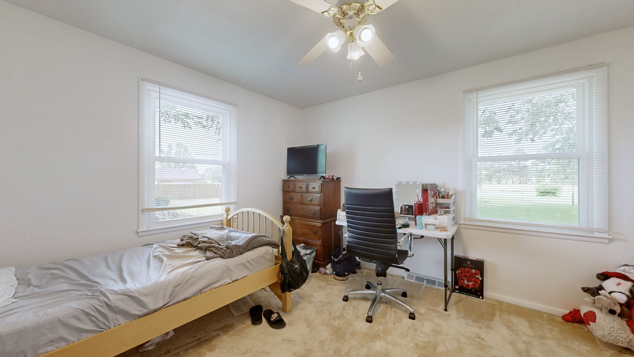 7181 Bidwell Road Joelton, TN 37080 - Photo 24 of 33 a bedroom with a workspace