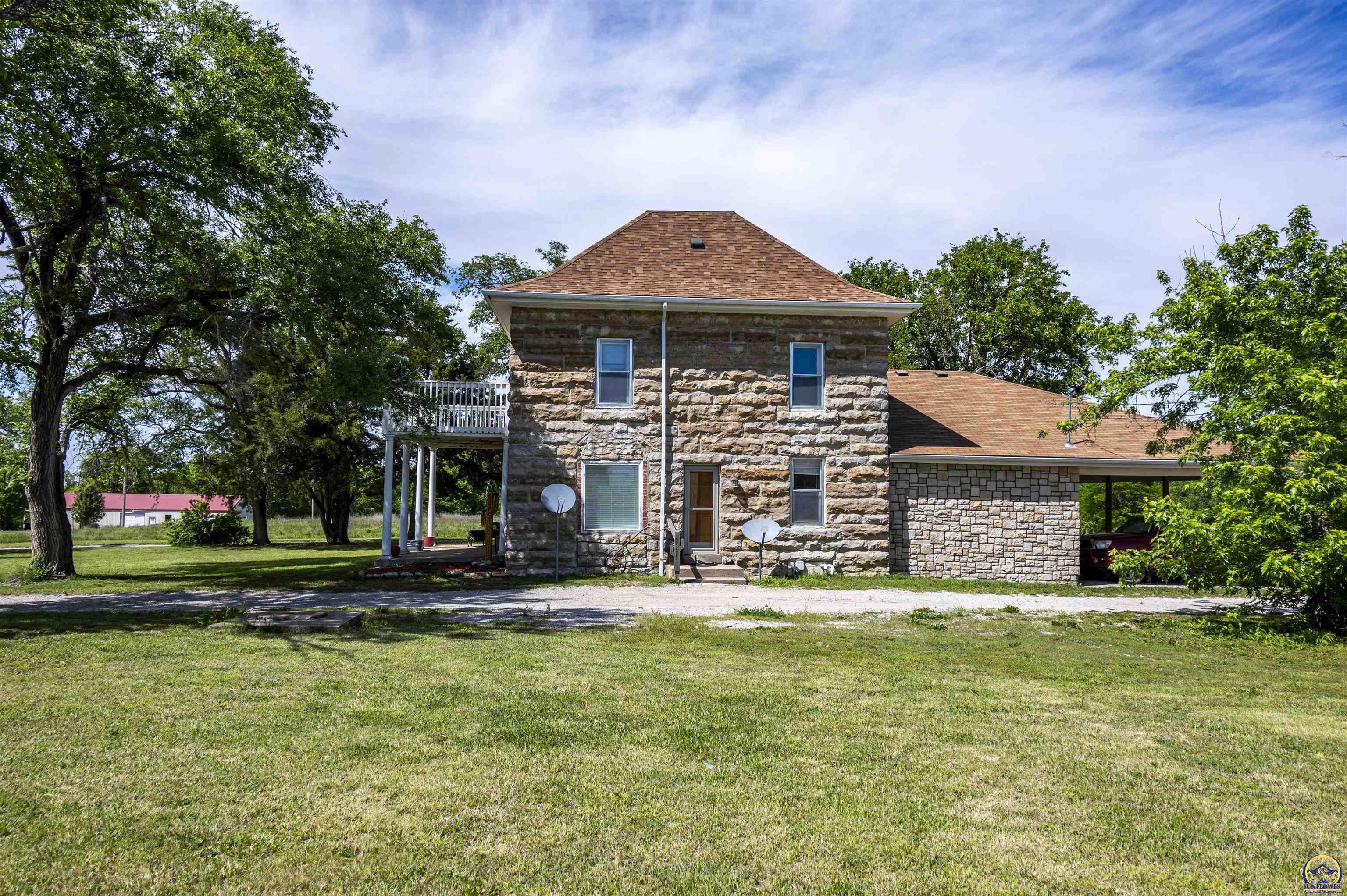 2026 Northwest Douglas Road Topeka, KS 66615 - Photo 6 of 94