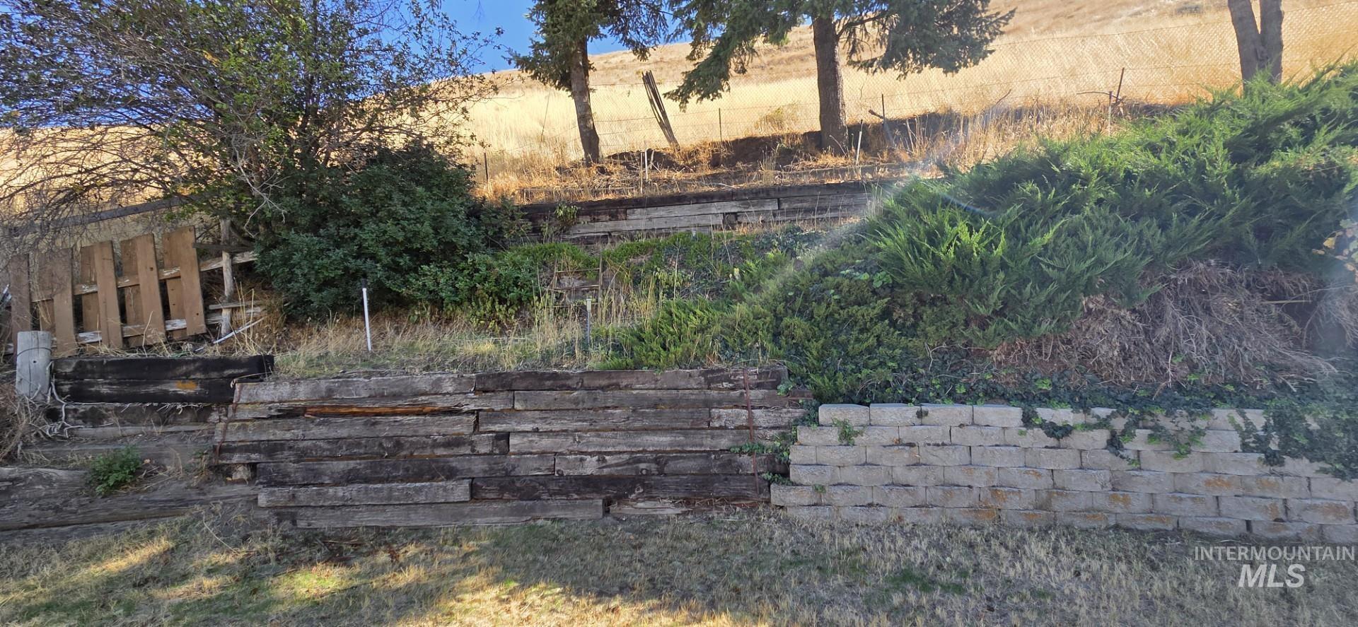 1902 Arlington Street Pomeroy, WA 99347 - Photo 27 of 27 View of yard