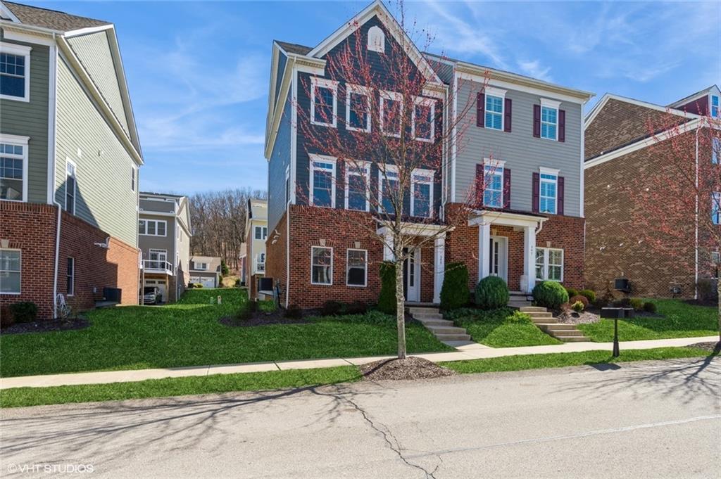 345 Osona Lane Mars, PA 16046 - Photo 3 of 28