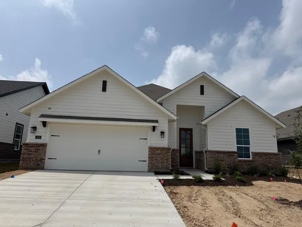 $374,525 | 1329 Frio Drive, Springtown, TX 76082