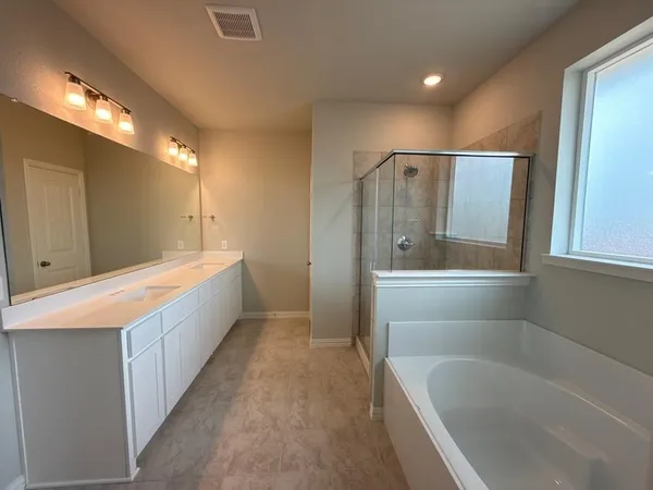 $374,525 | 1329 Frio Drive, Springtown, TX 76082