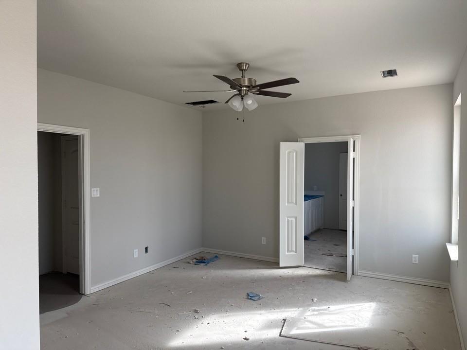 1329 Frio Drive Springtown, TX 76082 - Photo 5 of 7