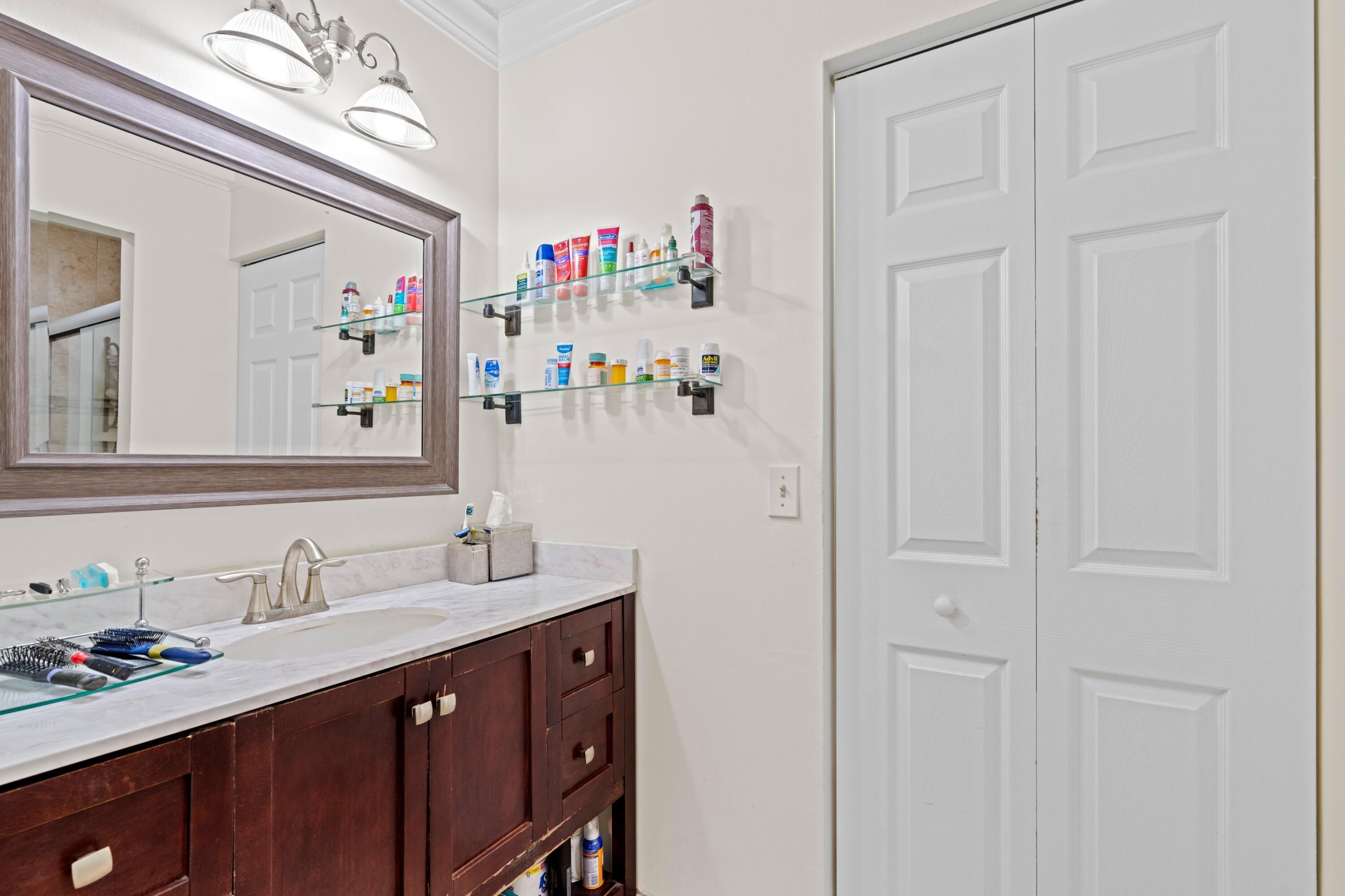 490 Hardwood Place Boca Raton, FL 33431 - Photo 12 of 45 Primary Bathroom