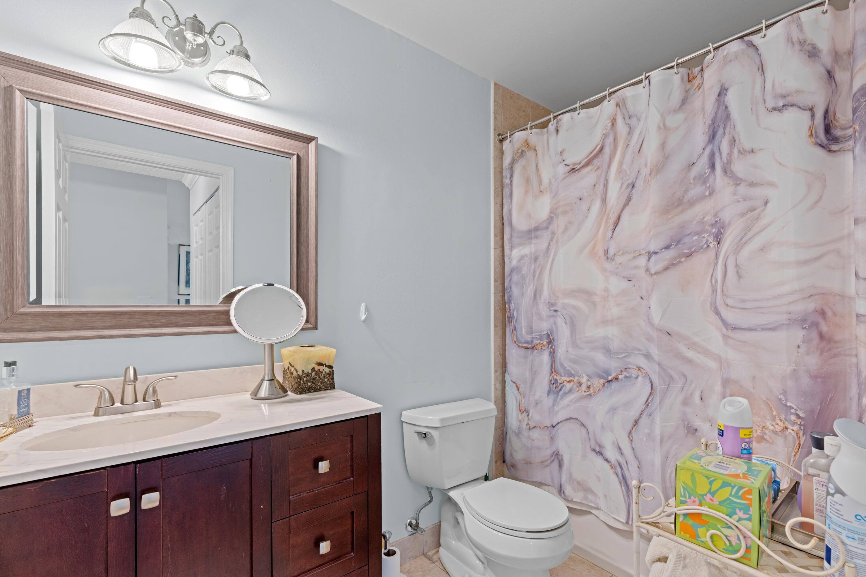 490 Hardwood Place Boca Raton, FL 33431 - Photo 14 of 45 Bathroom 1