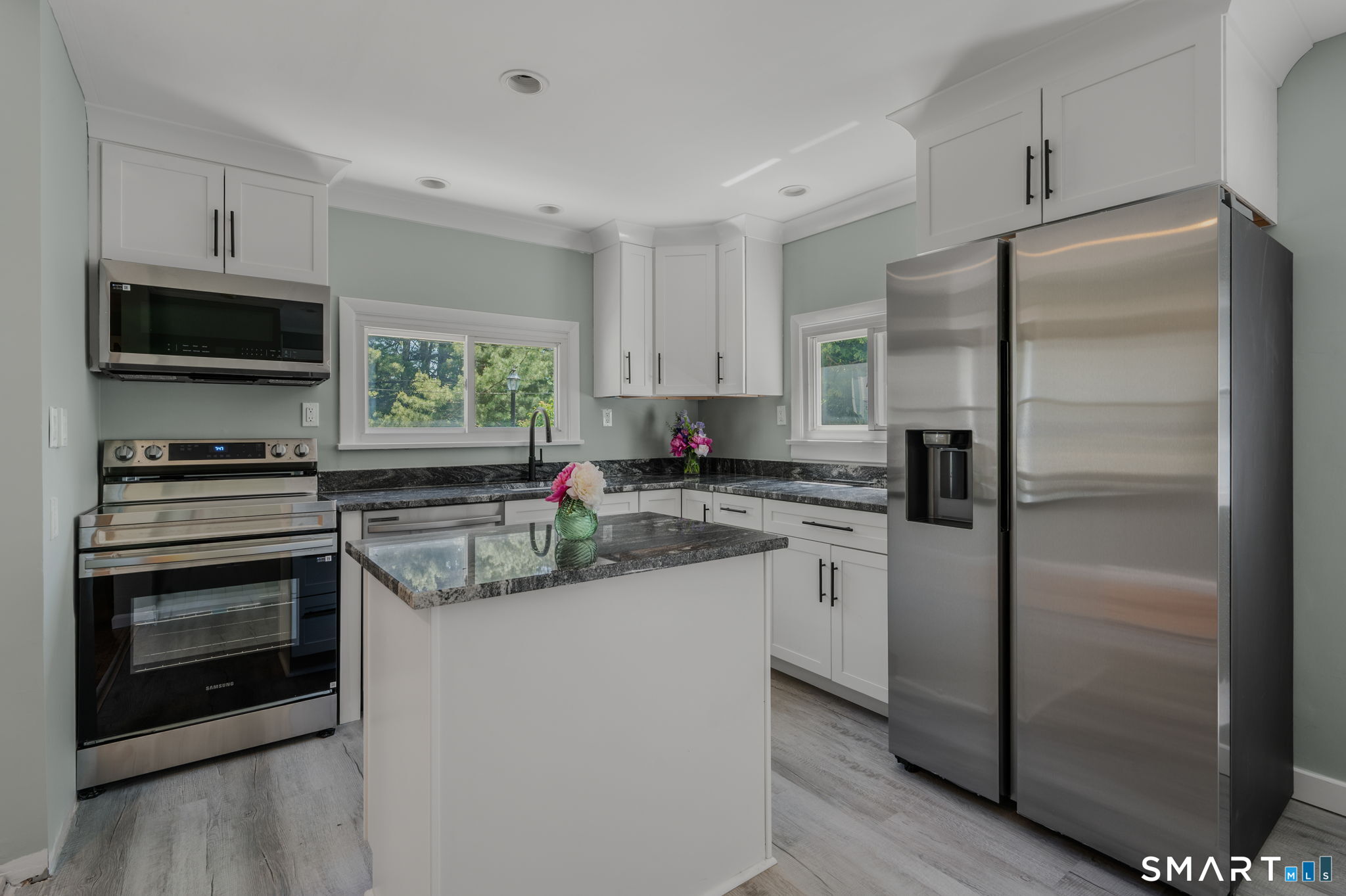 42 Shawandassee Road Waterford, CT 06385 - Photo 13 of 32