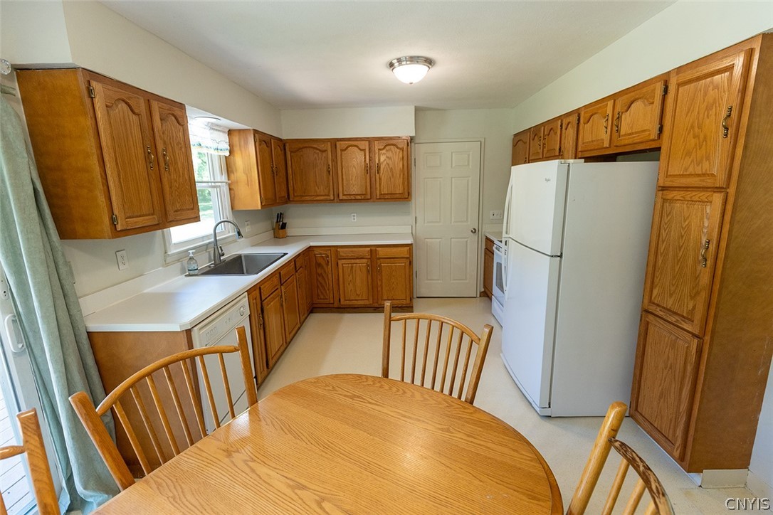 927 Marsh Mill Road Sullivan, NY 13082 - Photo 3 of 28