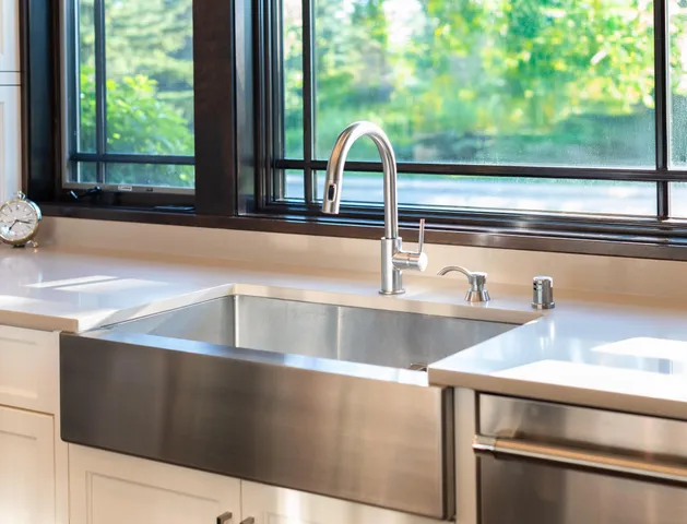 $3,250,000 | 3776 Woodland Cove Parkway, Minnetrista, MN 55331