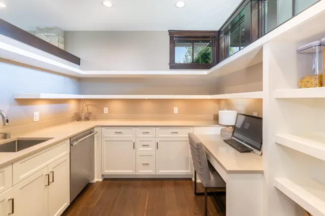 $3,250,000 | 3776 Woodland Cove Parkway, Minnetrista, MN 55331