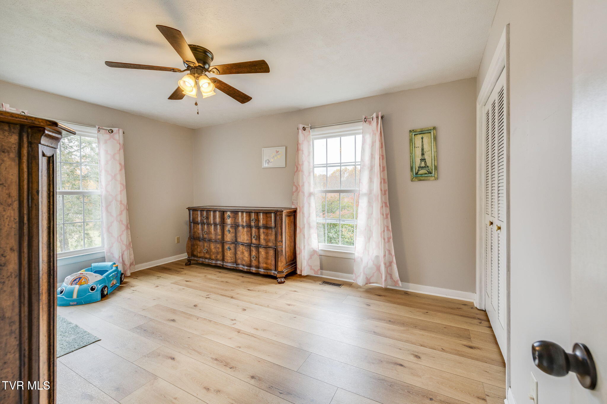 5404 Memorial Boulevard Kingsport, TN 37664 - Photo 19 of 37 019