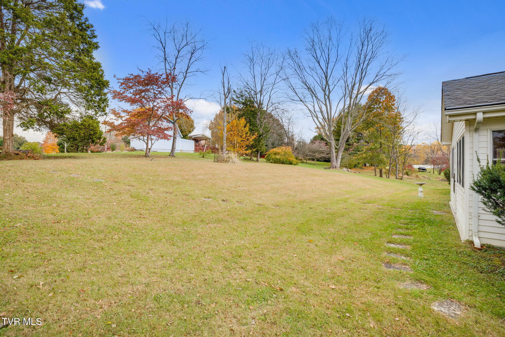 5404 Memorial Boulevard Kingsport, TN 37664 - Photo 34 of 37 034