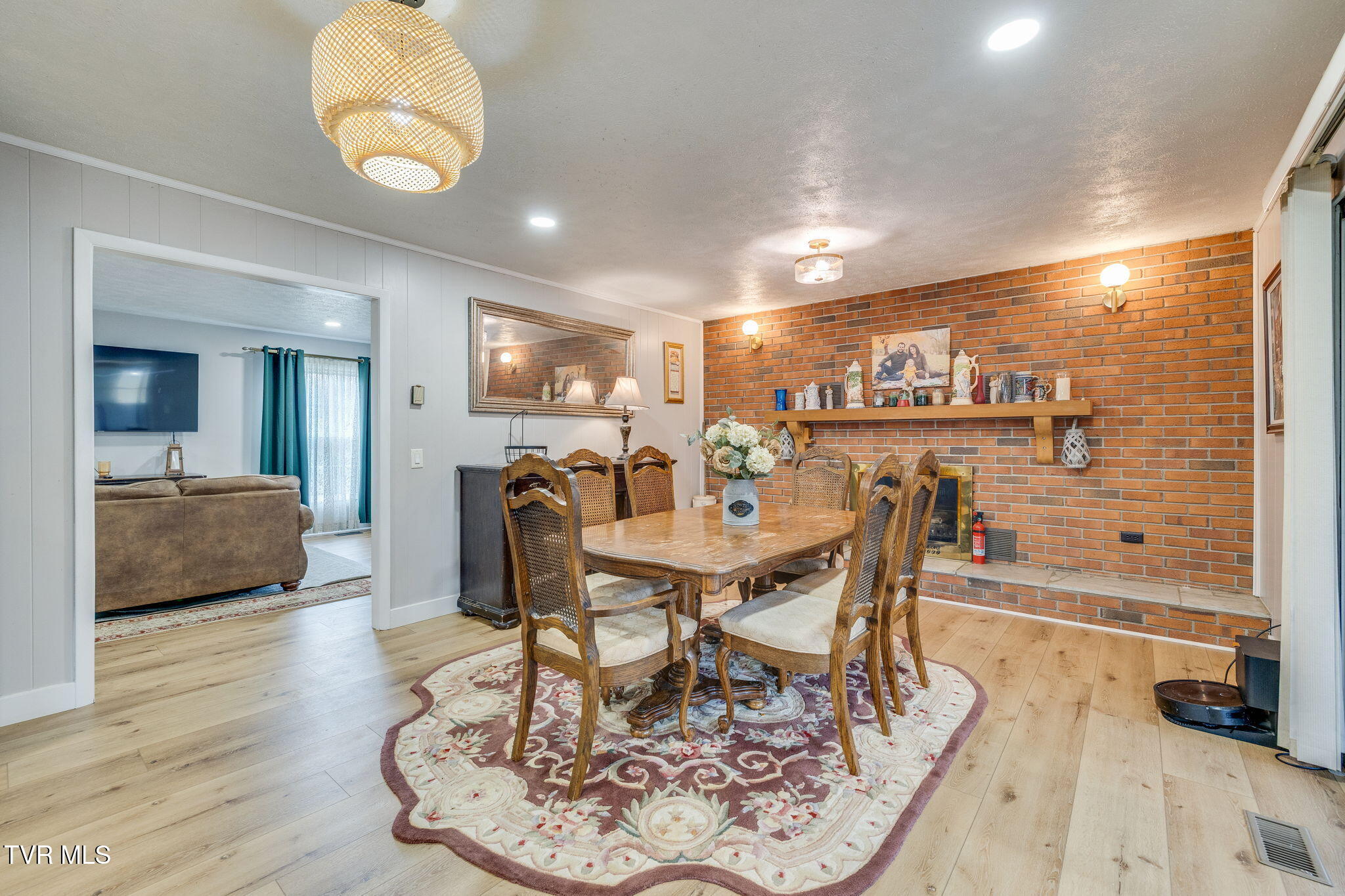 5404 Memorial Boulevard Kingsport, TN 37664 - Photo 10 of 37 010