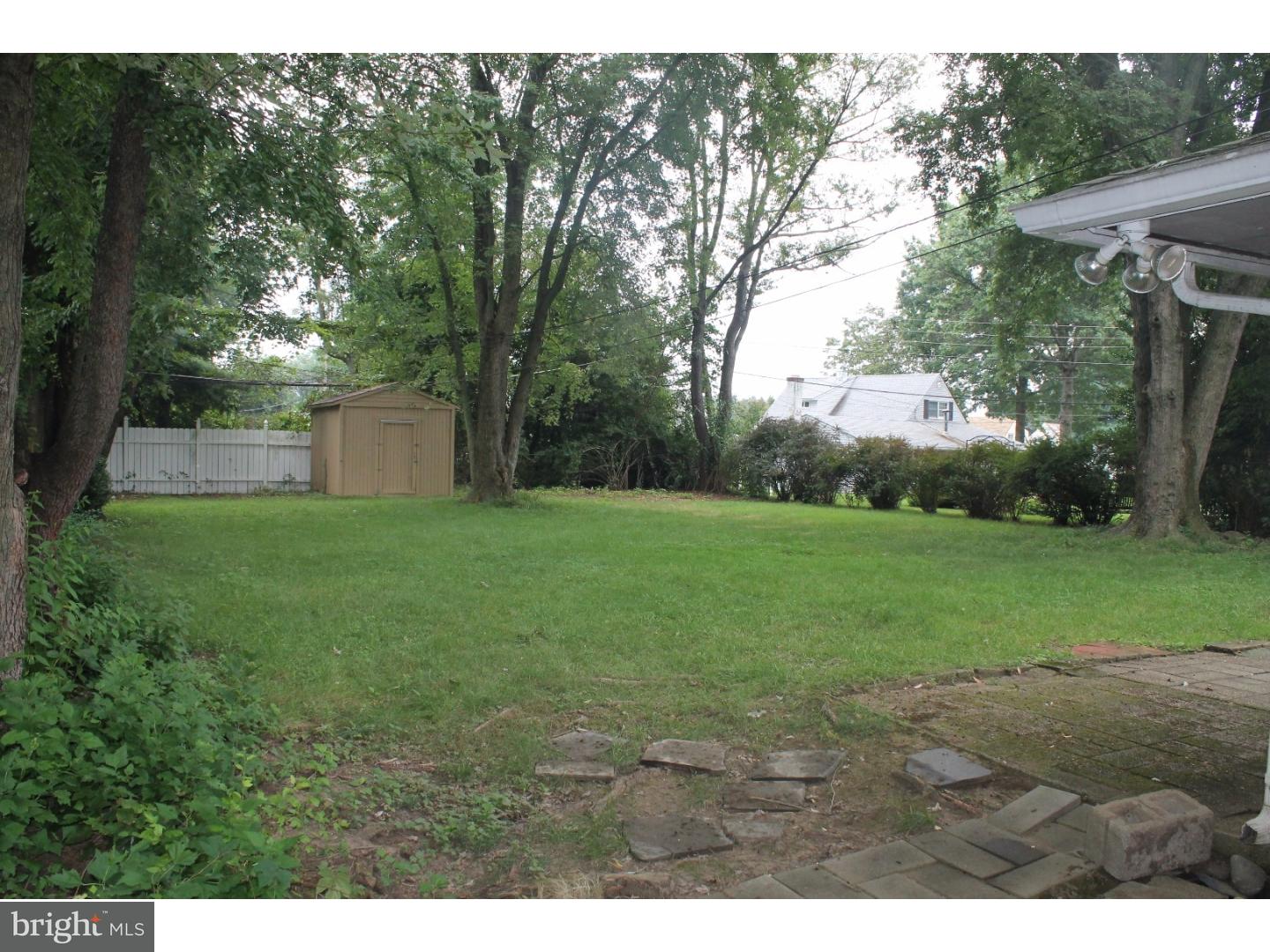 10 Hale Road Levittown, PA 19056 - Photo 21 of 24 Back Yard